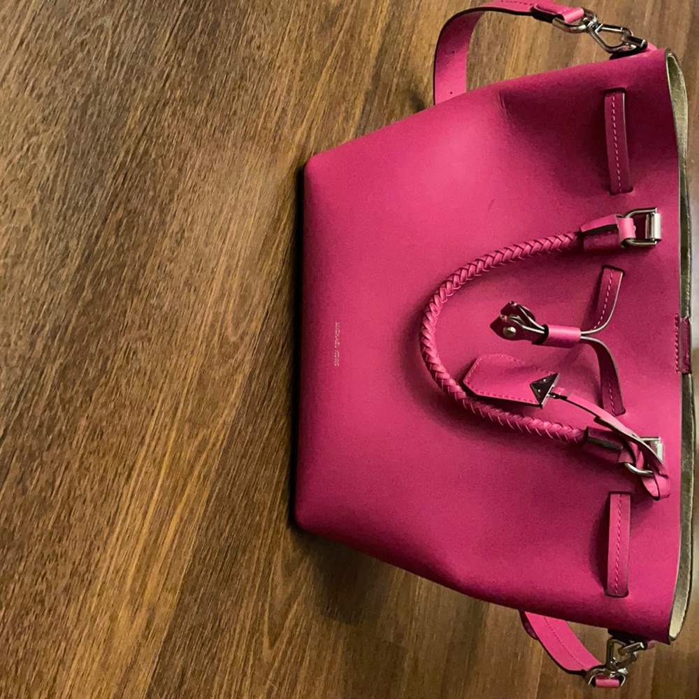 Have other purses I use. Micheal Kors hand or shoulder bag